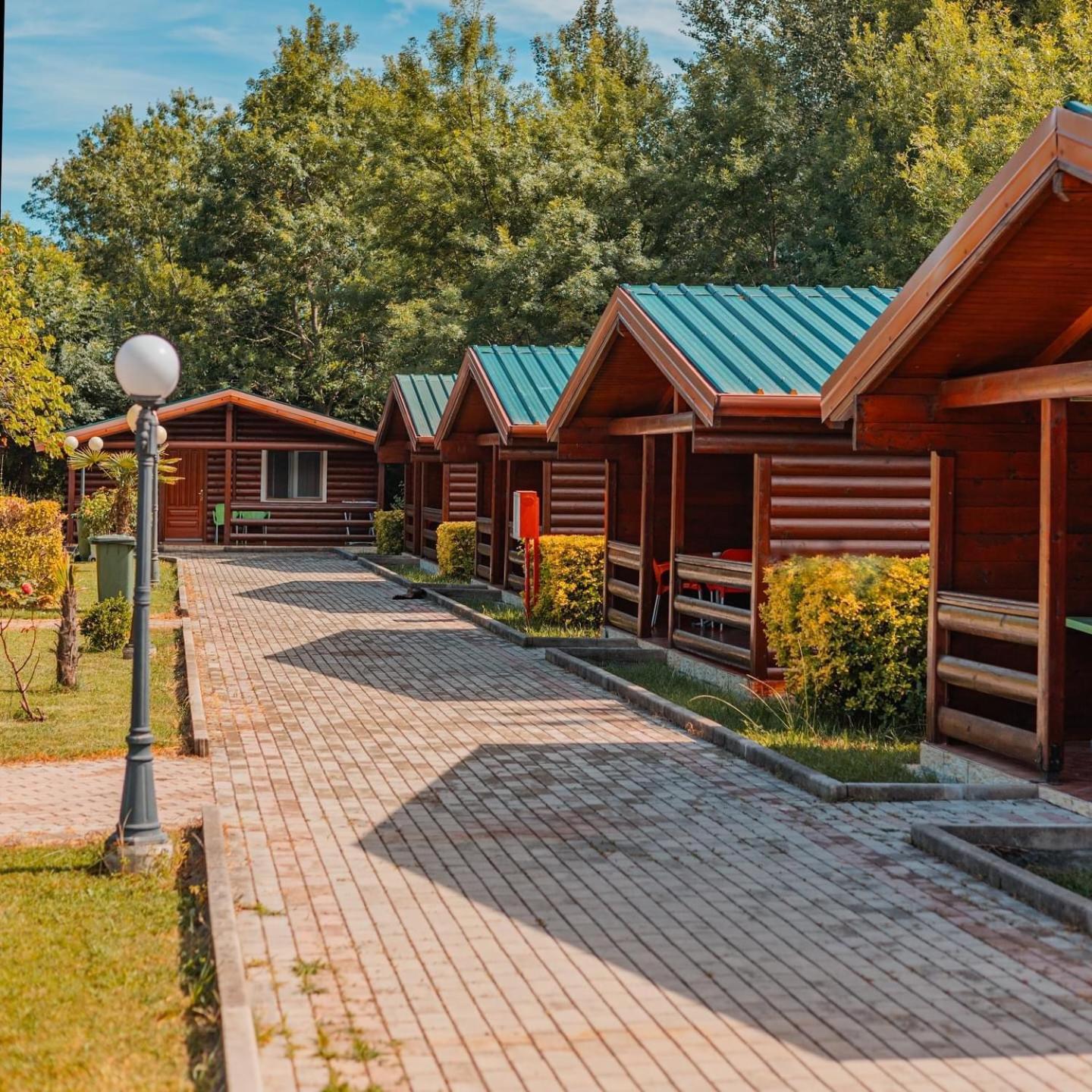 Kompleksi Turistik Leonardo Shengjin Exterior photo